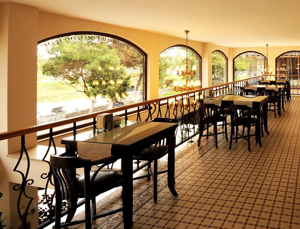 Edahan Hotel بيغا المظهر الخارجي الصورة