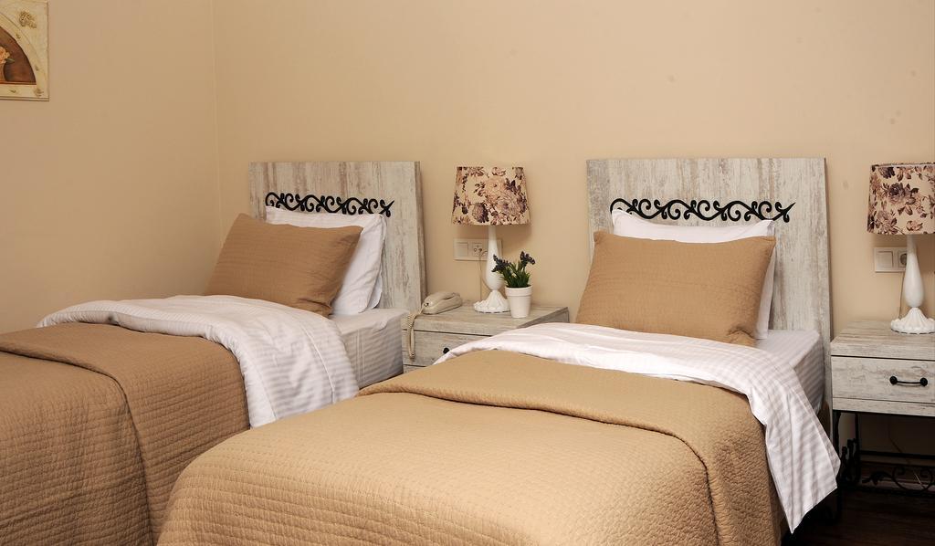 Edahan Hotel بيغا الغرفة الصورة